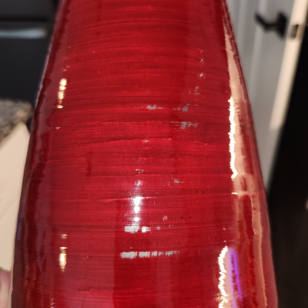 Red Vase - Picture 5 of 6